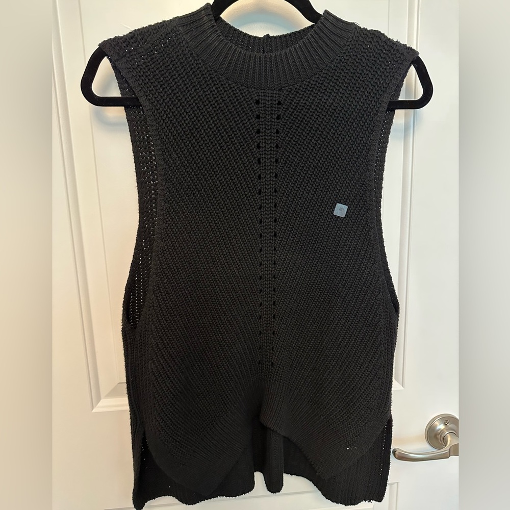 Women’s Sweater Tank
